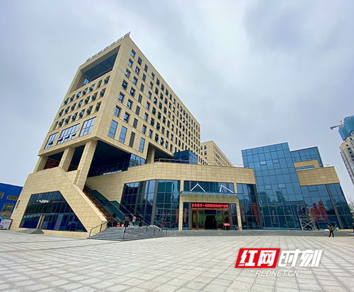 衡陽市創(chuàng)新創(chuàng)業(yè)中心招聘,衡陽市創(chuàng)新創(chuàng)業(yè)中心綠化,衡陽市創(chuàng)新創(chuàng)業(yè)中心園林景觀