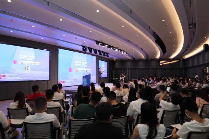 創(chuàng)業(yè)項(xiàng)目,創(chuàng)新,服裝,時(shí)尚