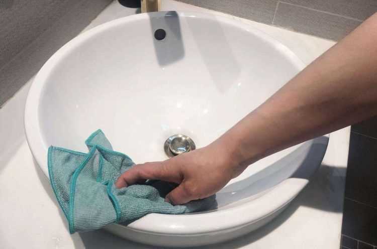 洗臉池臟了用什么清洗