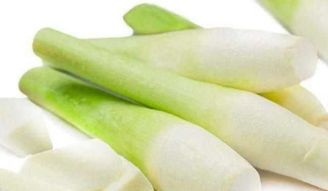 茭白發(fā)綠了還能吃嗎，茭白的葉子可以剪掉嗎？圖3