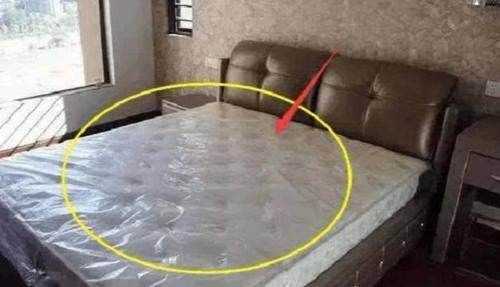 新床墊要不要撕掉薄膜,床墊上的塑料膜到底應不應該撕掉呢圖1