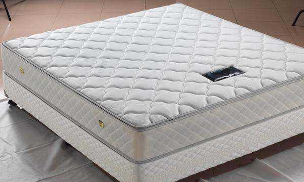 新床墊要不要撕掉薄膜,床墊上的塑料膜到底應不應該撕掉呢圖11