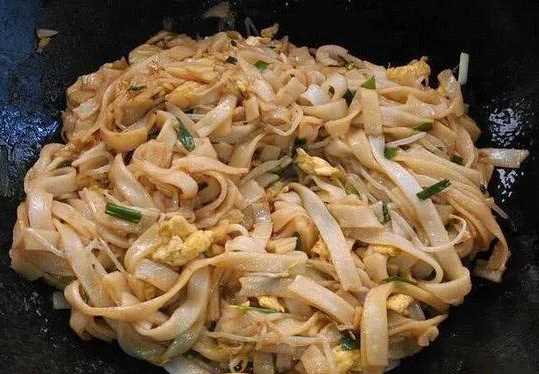 河粉怎么炒不會(huì)碎,河粉怎么炒才好吃圖3