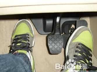 新手自動(dòng)擋開(kāi)車(chē)的基本操作步驟