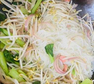炒米粉怎么炒好吃,炒米粉怎么炒好吃又簡單圖9