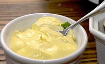 漢堡用的沙拉醬是哪種,漢堡里面的沙拉醬一般是什么沙拉醬圖5