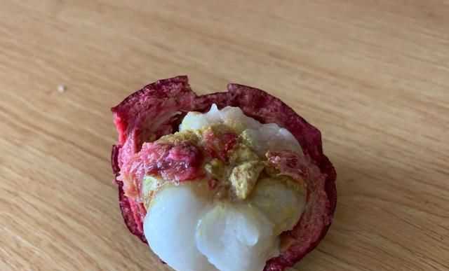 山竹里面的黃東西是什么能吃嗎