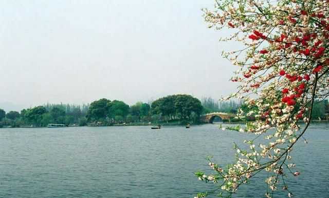 西湖十景介紹，西湖十景名稱有什么含義和來歷？雙峰插云為什么看不到了？圖9
