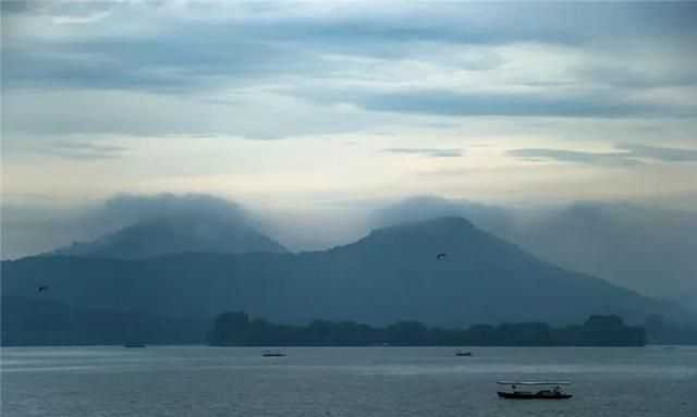 西湖十景介紹，西湖十景名稱有什么含義和來歷？雙峰插云為什么看不到了？圖10