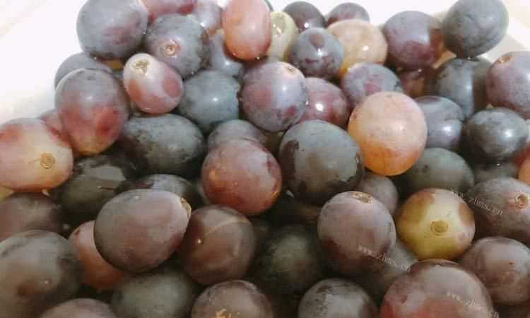 葡萄上有凸起的小點(diǎn)點(diǎn)可以吃嗎