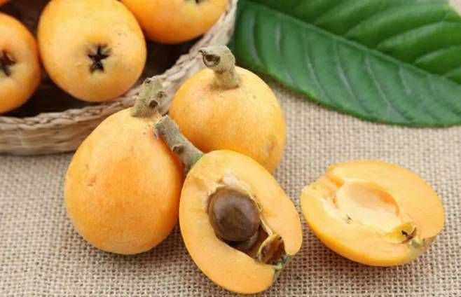 吃枇杷手指很黑怎么辦