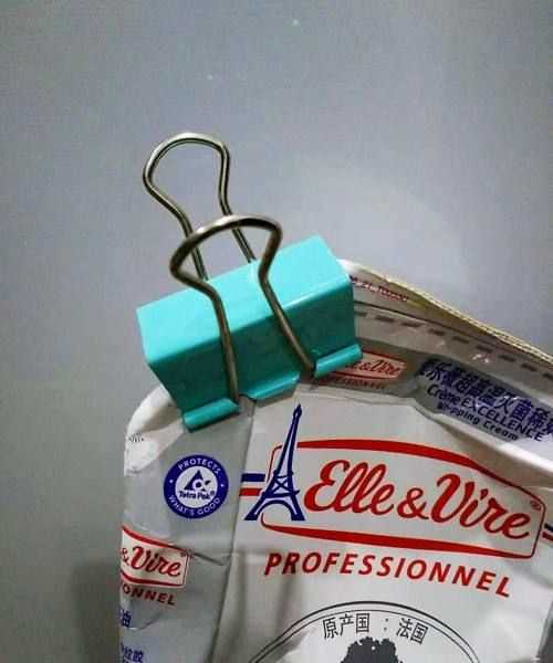 沒開封的淡奶油過期了 沒開封的淡奶油過期了一直放冰箱里冷藏還能用