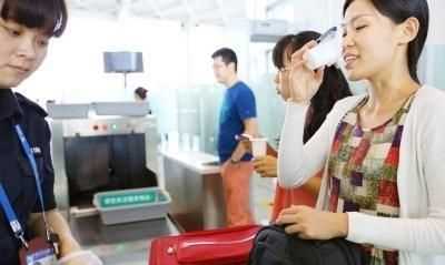 托運(yùn)的行李會(huì)開(kāi)箱檢查嗎，在托運(yùn)的行李中放一些化妝品，海關(guān)人員會(huì)不會(huì)開(kāi)箱檢查？圖3