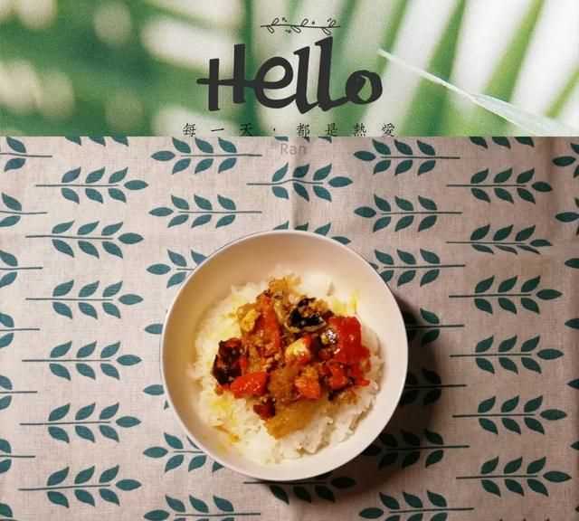 螃蟹有黃的是公還是母，螃蟹肚子里怎么有兩種黃色,一種是淡黃軟軟得,一種是橘黃有點(diǎn)發(fā)硬？圖3