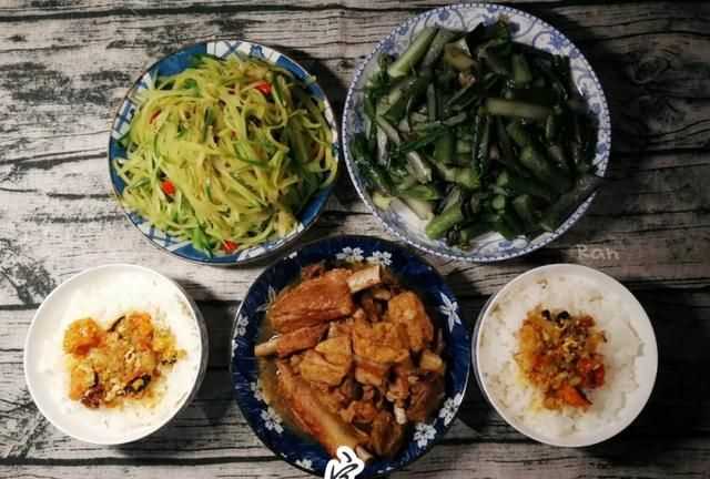 螃蟹有黃的是公還是母，螃蟹肚子里怎么有兩種黃色,一種是淡黃軟軟得,一種是橘黃有點(diǎn)發(fā)硬？圖9