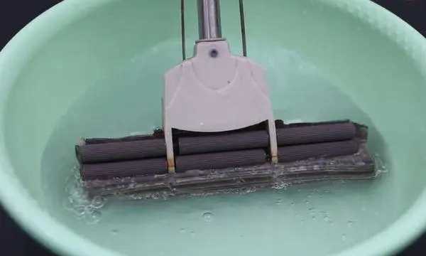 拖完地有腥味是什么原因,拖過地之后有腥味怎么辦?圖1