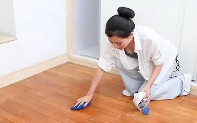 拖地有腥味是什么原因瓷磚