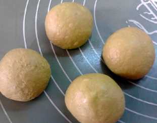 烤箱能烤生包子,包子蒸多長時(shí)間最好吃圖14