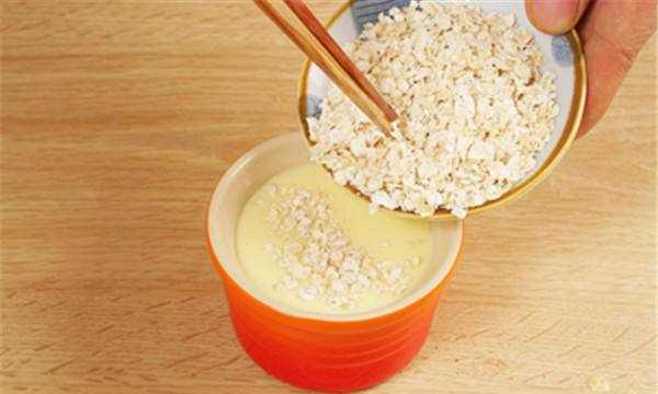 生燕麥片要浸泡,生燕麥片泡一夜還能吃嗎圖3