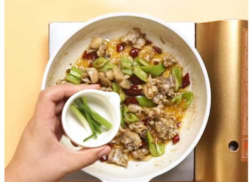 田雞怎么炒才不會(huì)老,炒田雞怎么做好吃圖10