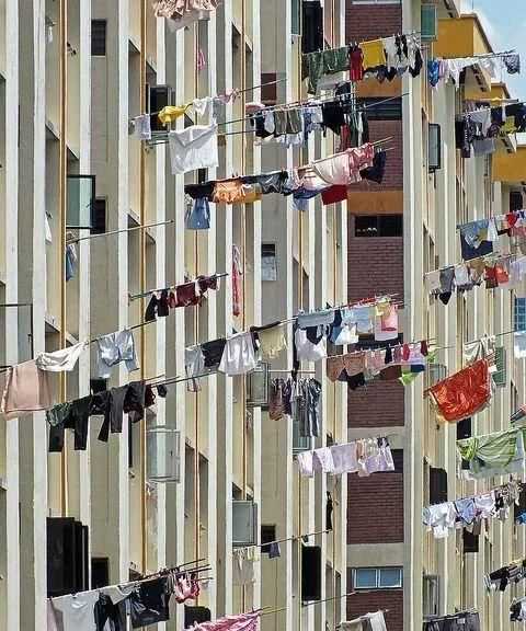 晚上衣服可以晾在外面嗎,晚上衣服可以晾在外面