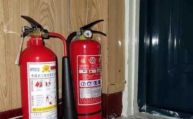 圖書館起火應該用什么滅火器