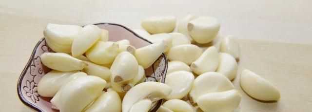 大蒜怎么存放不干癟不發(fā)芽