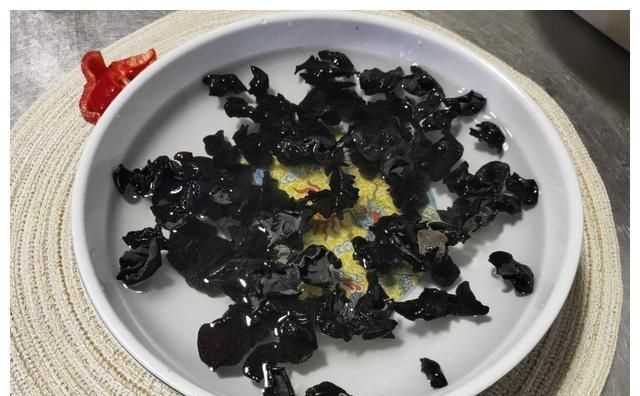 木耳可以用開水泡嗎