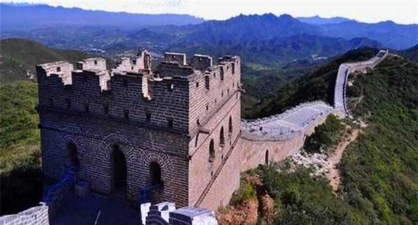 長(zhǎng)城上的烽火臺(tái)的作用,長(zhǎng)城上的烽火臺(tái)的作用是什么圖2