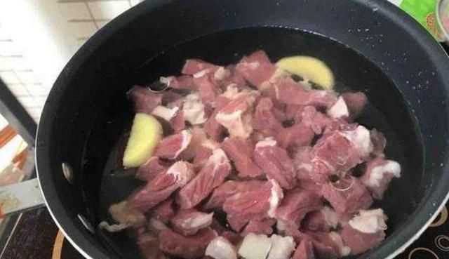 肉焯水是冷水下鍋還是熱水下鍋，煮肉頭冷水下鍋還是熱水下鍋？圖4