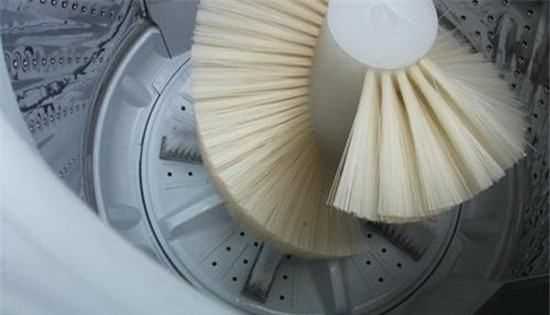 洗鞋機(jī)能洗干凈鞋子,鞋子可不可以用洗衣機(jī)洗?圖1