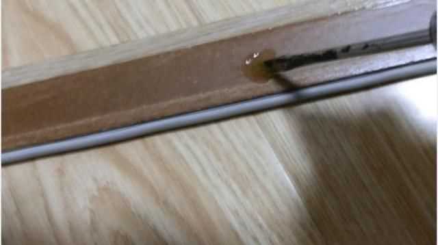 門框條掉了用什么膠粘，櫥柜的門框掉了，是用膠粘的，用的什么膠呀這？圖6