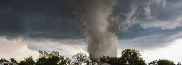 在野外遇到龍卷風時應(yīng)該怎么辦,如果遇到龍卷風應(yīng)該如何自救圖6