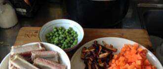 手抓排骨飯的家常做法,排骨手抓飯?jiān)趺醋鋈绾巫龊贸阅貓D5