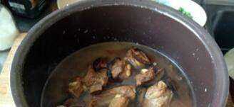 手抓排骨飯的家常做法,排骨手抓飯?jiān)趺醋鋈绾巫龊贸阅貓D9