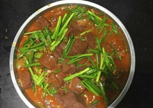 買(mǎi)回來(lái)的生豬血怎么做