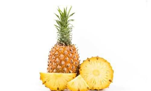 菠蘿里有白色的像小花一樣的東西是什么