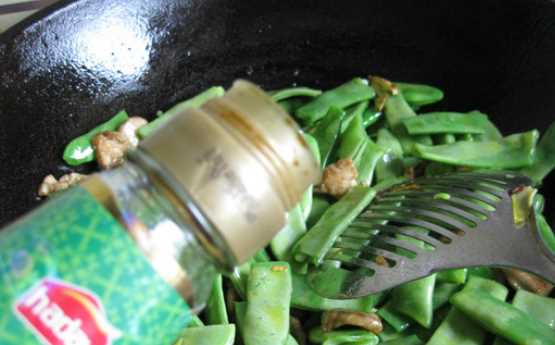 豆角炒肉怎么做好吃,豆角炒肉片的家常做法圖10