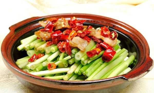 什么是水芹菜,水芹菜的營養(yǎng)價(jià)值和功效圖1