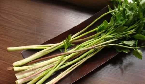 什么是水芹菜,水芹菜的營養(yǎng)價(jià)值和功效圖5