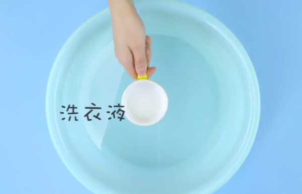 第一次買(mǎi)的羽絨服怎么洗,新買(mǎi)的羽絨服怎么洗最好圖9