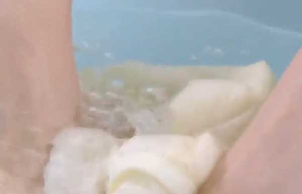 第一次買(mǎi)的羽絨服怎么洗,新買(mǎi)的羽絨服怎么洗最好圖12