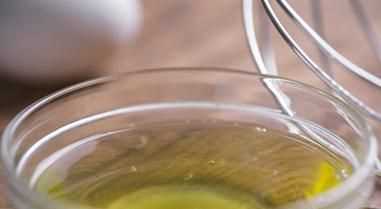 蛋清打不發(fā)怎么補(bǔ)救，打蛋清打不發(fā)怎么補(bǔ)救？圖1