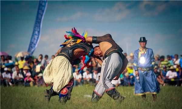 那達(dá)慕大會(huì)是哪個(gè)民族的節(jié)日