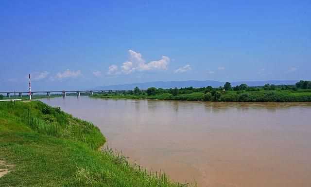 涇渭分明里涇和渭分指兩條河，在古代誰清誰濁