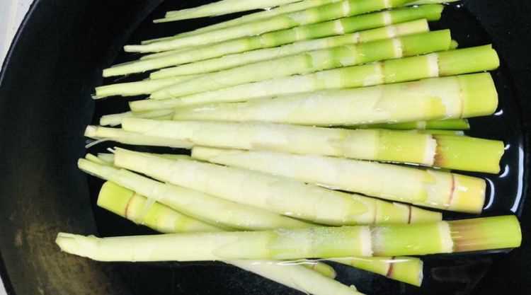 涼拌苦筍的家常做法大全怎么做好吃視頻