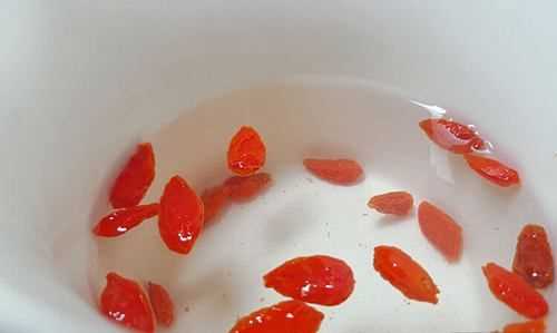 來(lái)月經(jīng)能吃枸杞泡水嗎