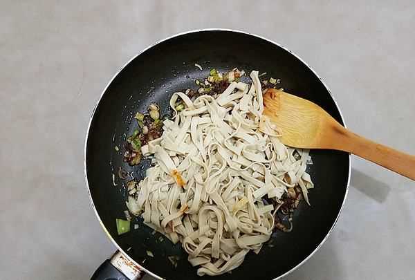 豆皮怎么炒好吃,豆皮怎么炒好吃又簡單 有什么做豆皮的技巧視頻圖6