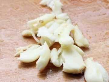 燒烤前肉怎樣腌制才入味,燒烤豬肉怎樣腌制好吃圖3