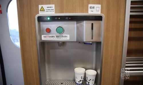 火車上有開水供應(yīng)嗎